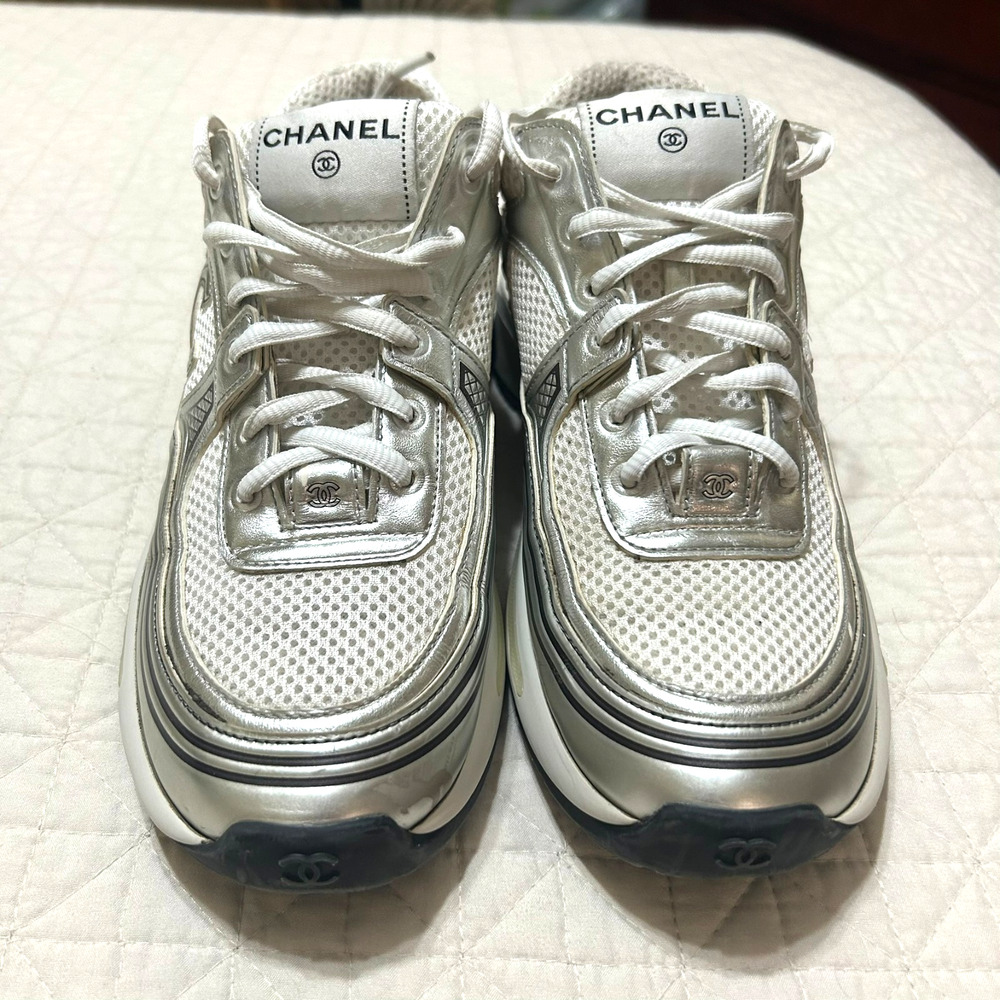 Chanel Laminated Calfskin Sneakers Womens 38 US 8 White Silver CC Shoes Auth - Picture 4 of 15